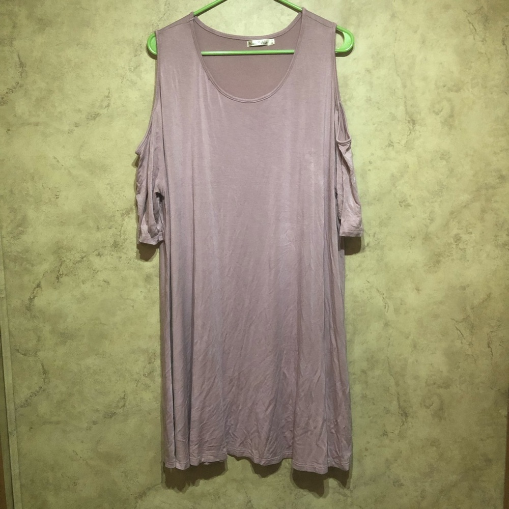 Heart & Hips Cold Shoulder T-Shirt Dress